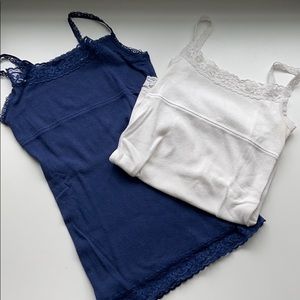 Set of two lace trimmed camis